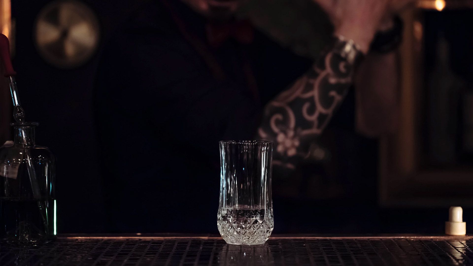 Bar Counter with Glass Bar Counter with Glass